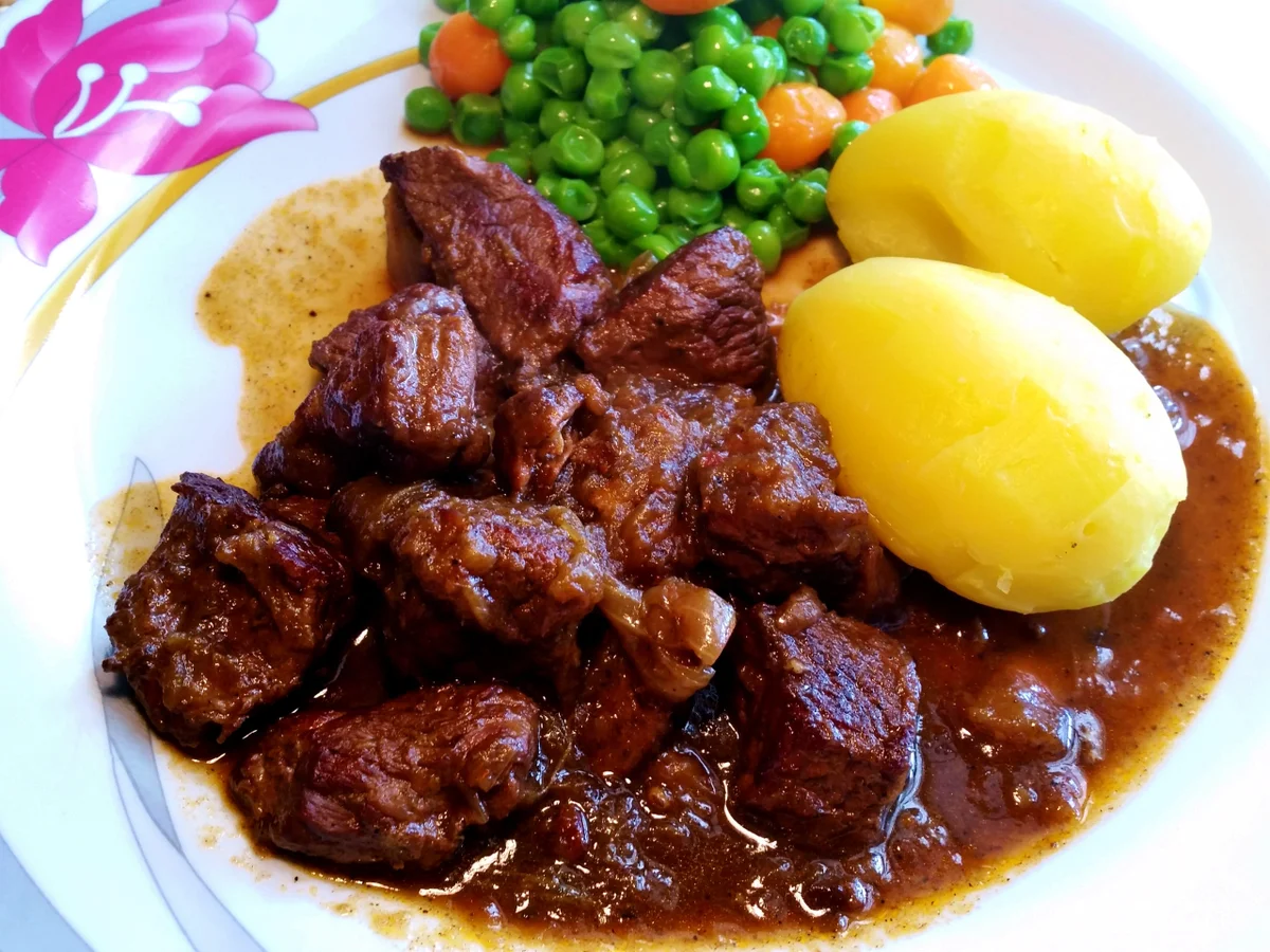 Gulasch ... - Rezept - Bild Nr. 8