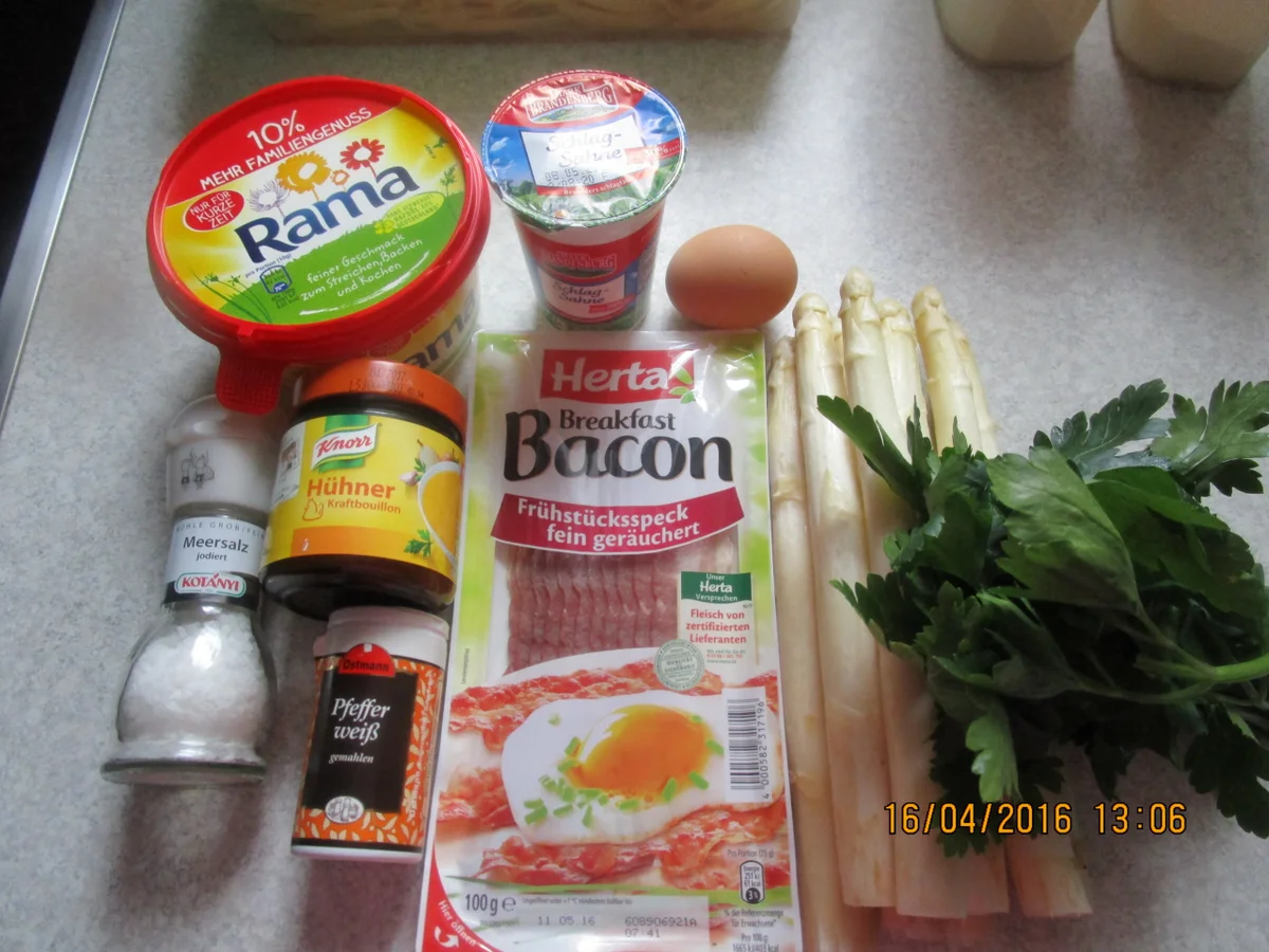 Rezept: Spargelcreme-Suppe mit Eierlikör Bild Nr. 2 Spargelcreme-Suppe mit Eierlikör - Rezept - Bild Nr. 2