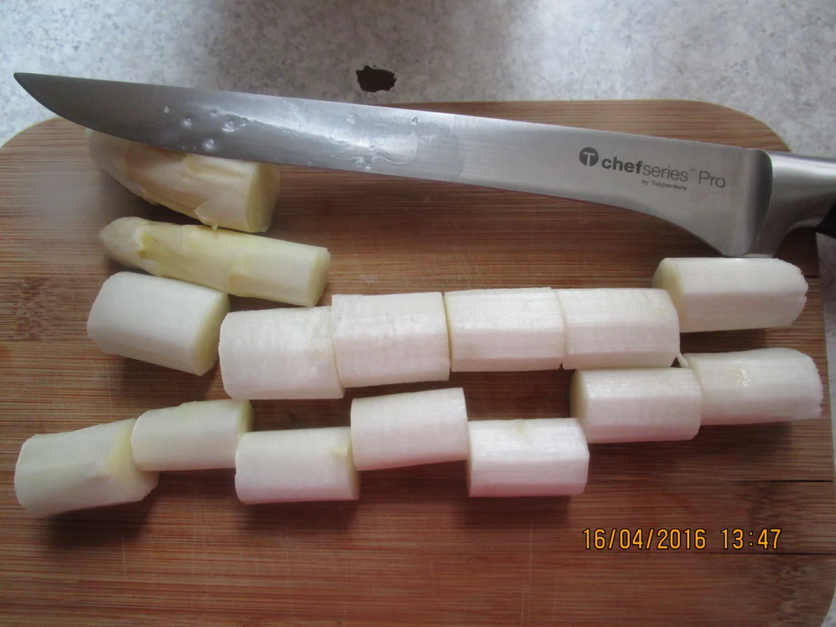 Rezept: Spargelcreme-Suppe mit Eierlikör Bild Nr. 7 Spargelcreme-Suppe mit Eierlikör - Rezept - Bild Nr. 7