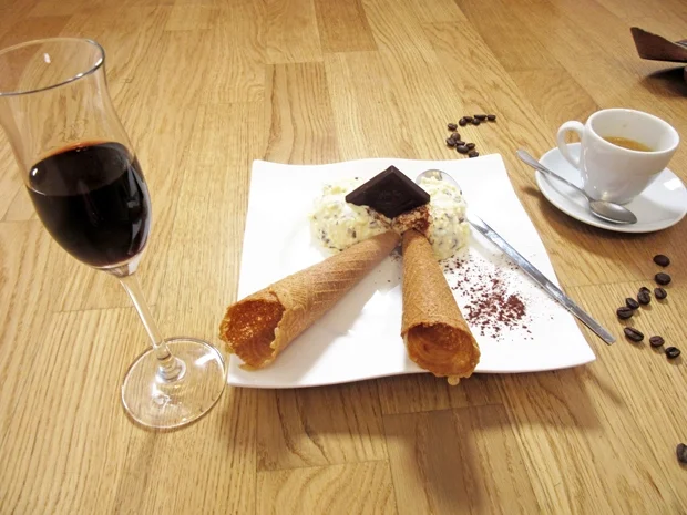 Rezept: Herrencreme mit Waffeln Herrencreme mit Waffeln - Rezept