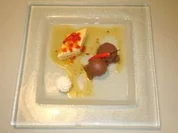 Panna-Cotta-Törtchen mit Orangen-Paprika-Sugo und Teufelsmousse - Rezept