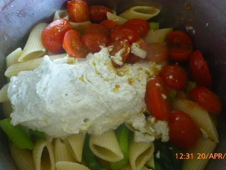 Rezept: Penne mit grünem Spargel und Ricotta Bild Nr. 5 Penne mit grünem Spargel und Ricotta - Rezept - Bild Nr. 5