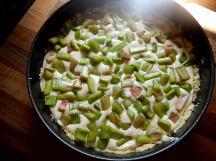 rhabarberkuchen mit quarkcreme - Rezept mit Video - kochbar.de