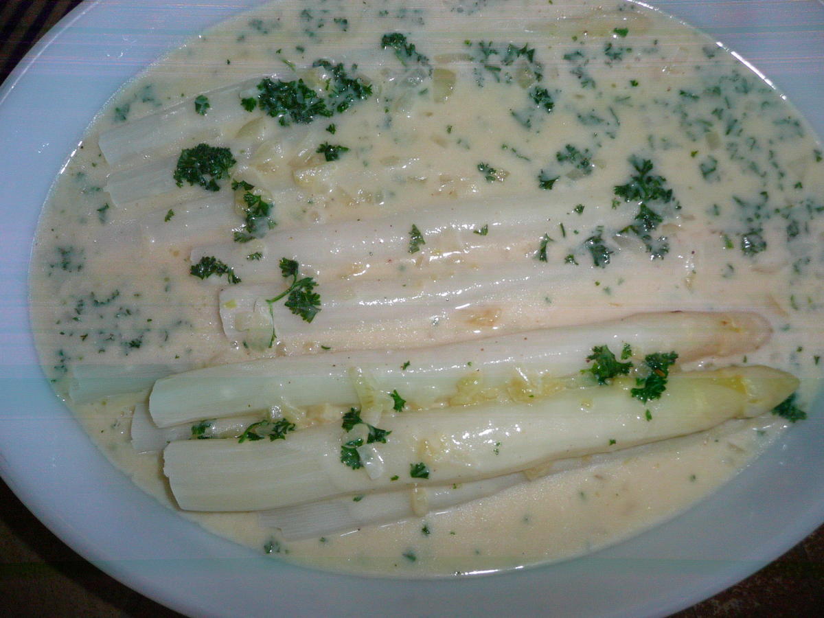 Spargel weiß mit heller Soße und Kartoffeln - einfach - 64 kcal/100g