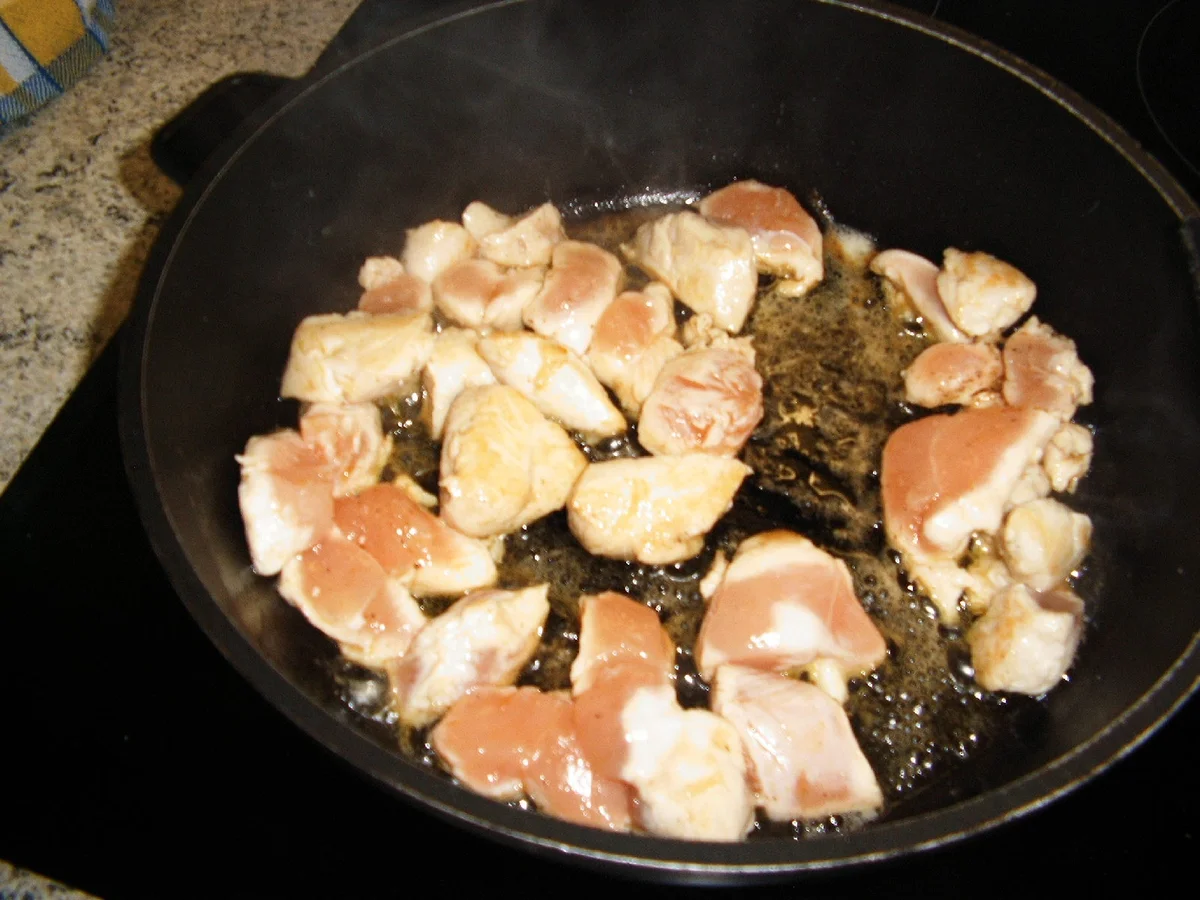 Rezept: Hähnchen -Apfel-Curry-Pfanne Bild Nr. 3 Hähnchen -Apfel-Curry-Pfanne - Rezept - Bild Nr. 3