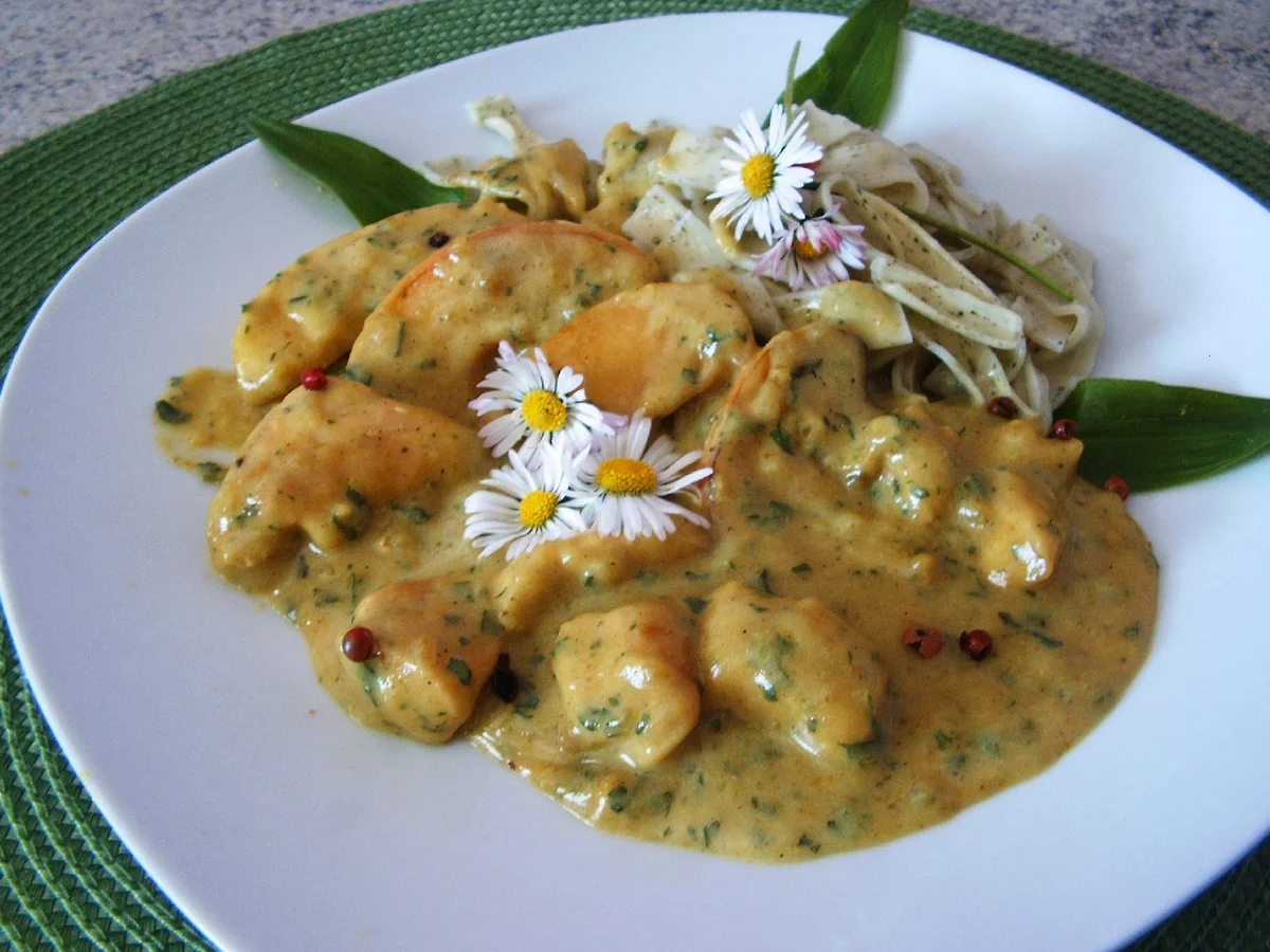 Rezept: Hähnchen -Apfel-Curry-Pfanne Bild Nr. 8 Hähnchen -Apfel-Curry-Pfanne - Rezept - Bild Nr. 8