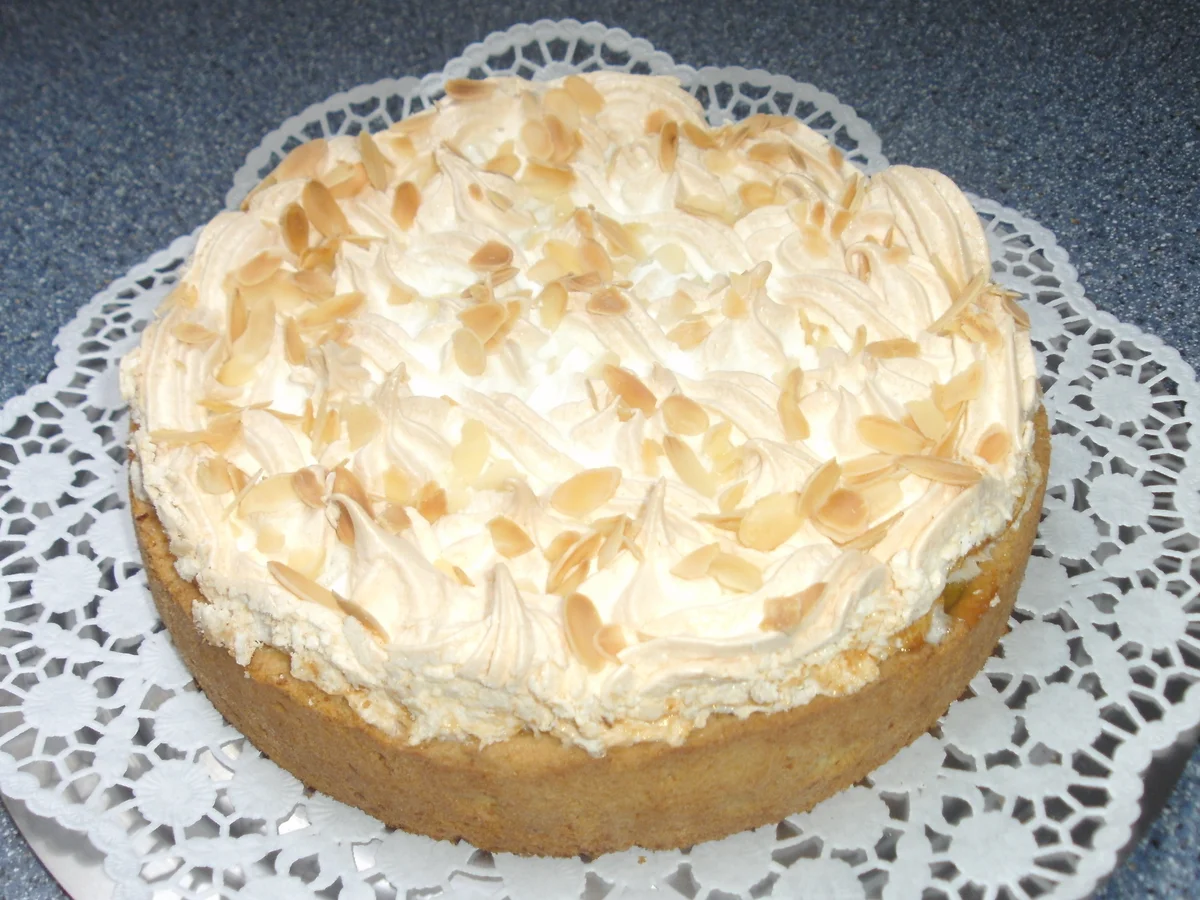 Rhabarberkuchen mit Baiser - Rezept