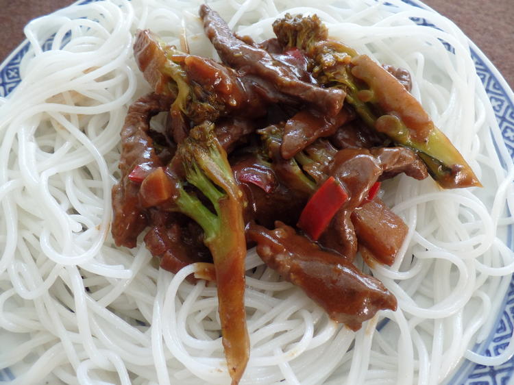 Chinapfanne mit Rind und Brokkoli - einfach - von Sheeva1960