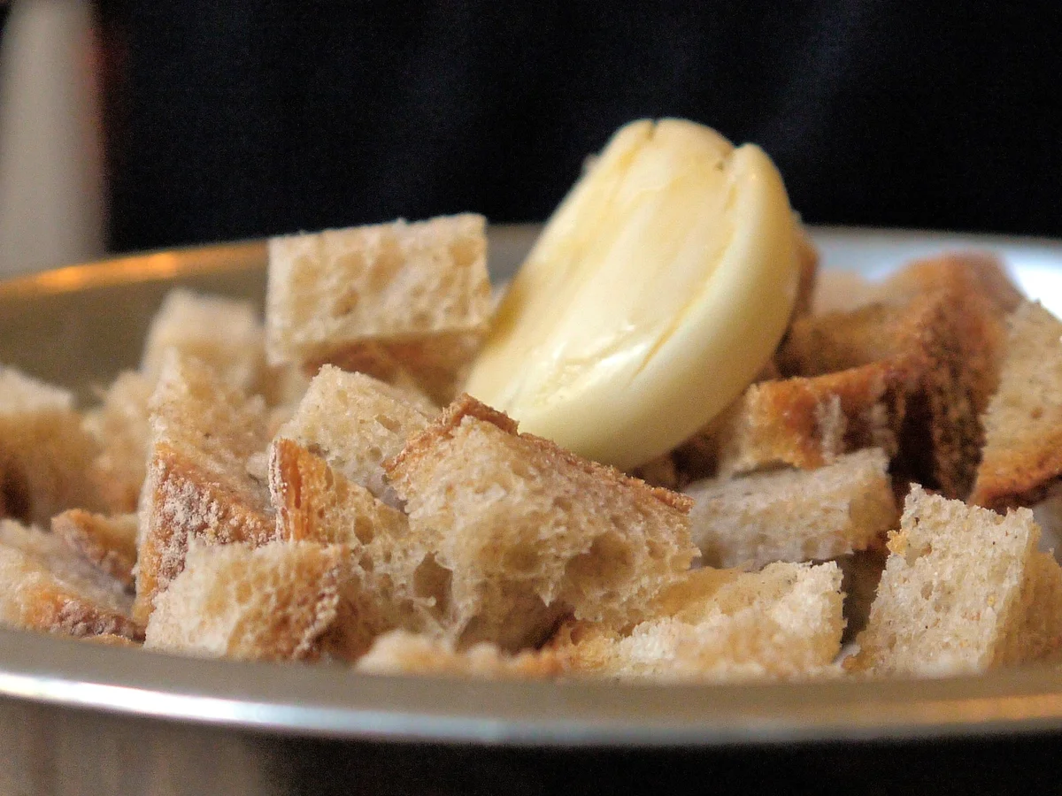 Karotten-Curry-Suppe mit Knoblauch-Zimt-Croutons - Rezept - Bild Nr. 3