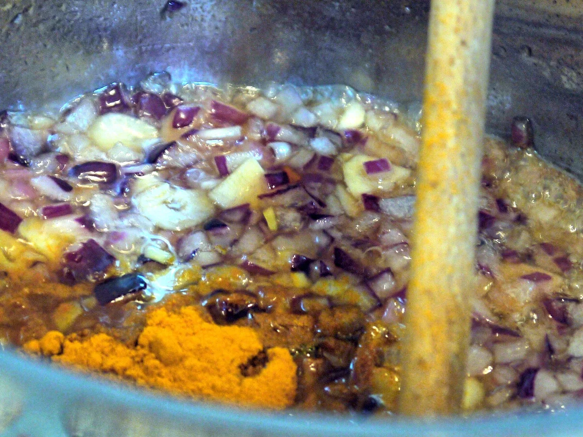 Karotten-Curry-Suppe mit Knoblauch-Zimt-Croutons - Rezept - Bild Nr. 7