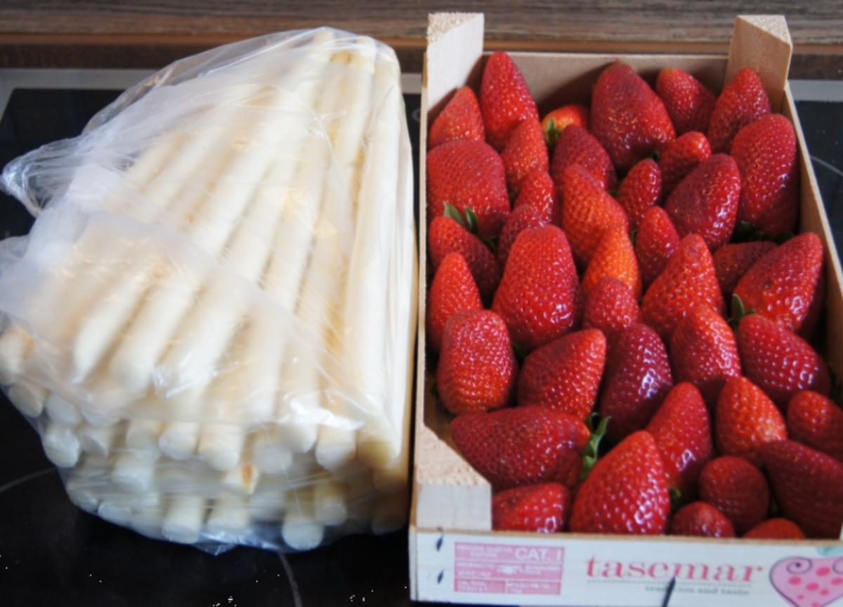 Spargel mit Erdbeeren und Frühkartoffeln - Rezept - Bild Nr. 2
