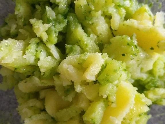 Rezept: Bärlauch Emulsion "Pesto" mit Pfiff Bild Nr. 14 Bärlauch Emulsion "Pesto" mit Pfiff - Rezept - Bild Nr. 14