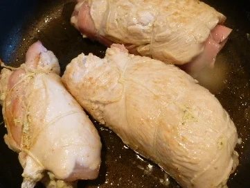 Hähnchen-Involtini mit Paprikageröstl - Rezept - Bild Nr. 5