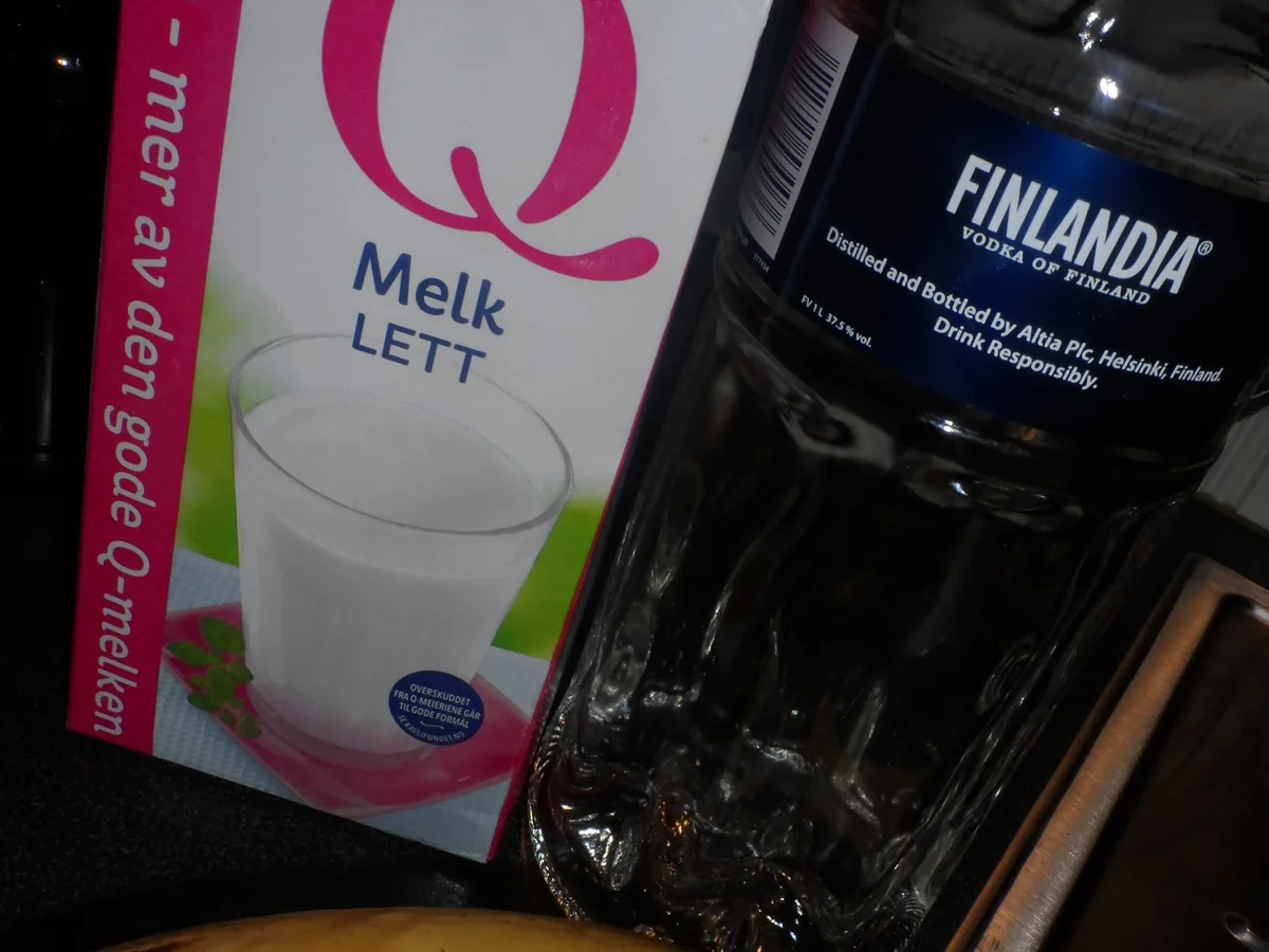 Rezept: BiNe` S BANANENLIKÖR BiNe` S BANANENLIKÖR - Rezept