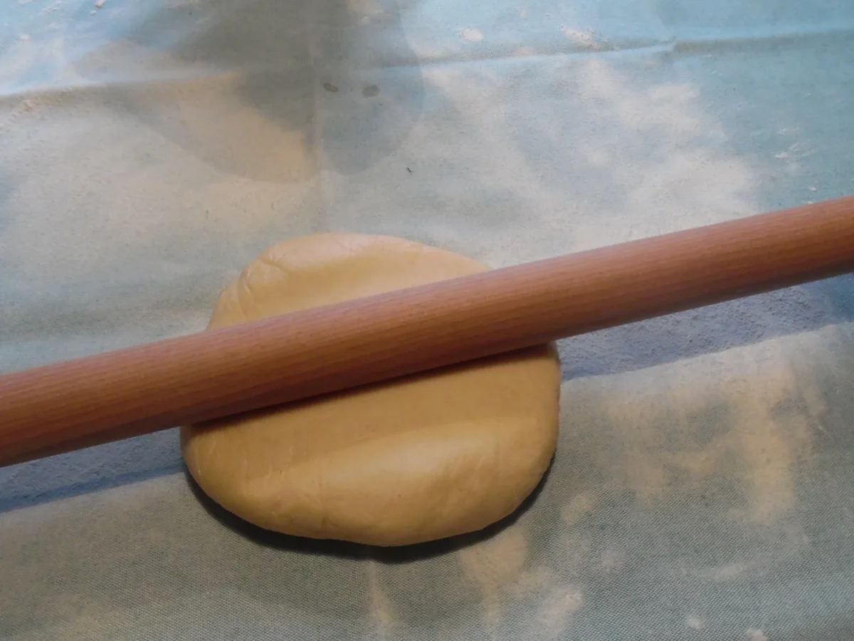 Südtiroler Apfelstrudel mit Vanillesoße - Rezept - Bild Nr. 11