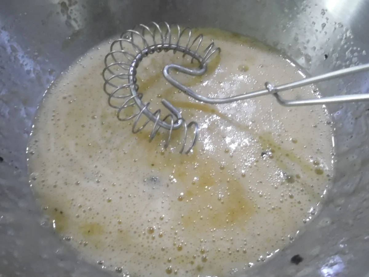 Südtiroler Apfelstrudel mit Vanillesoße - Rezept - Bild Nr. 22