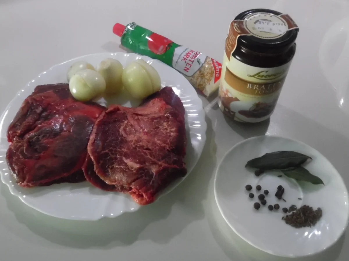 Rezept: Ochsenbäckchen mit Rotweinsoße Bild Nr. 8 Ochsenbäckchen mit Rotweinsoße - Rezept - Bild Nr. 8