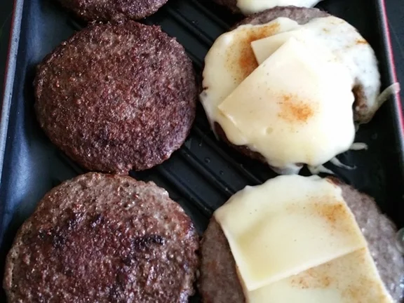 Rezept: "Burger" bauen à la Biggi Bild Nr. 7 "Burger" bauen à la Biggi - Rezept - Bild Nr. 7