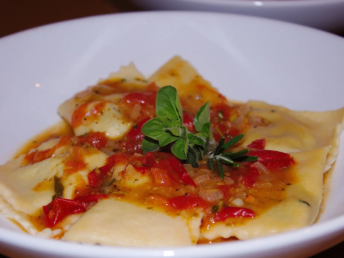 Dinkel-Ravioli mit Spinat-Ricottafüllung - Rezept - Bild Nr. 2