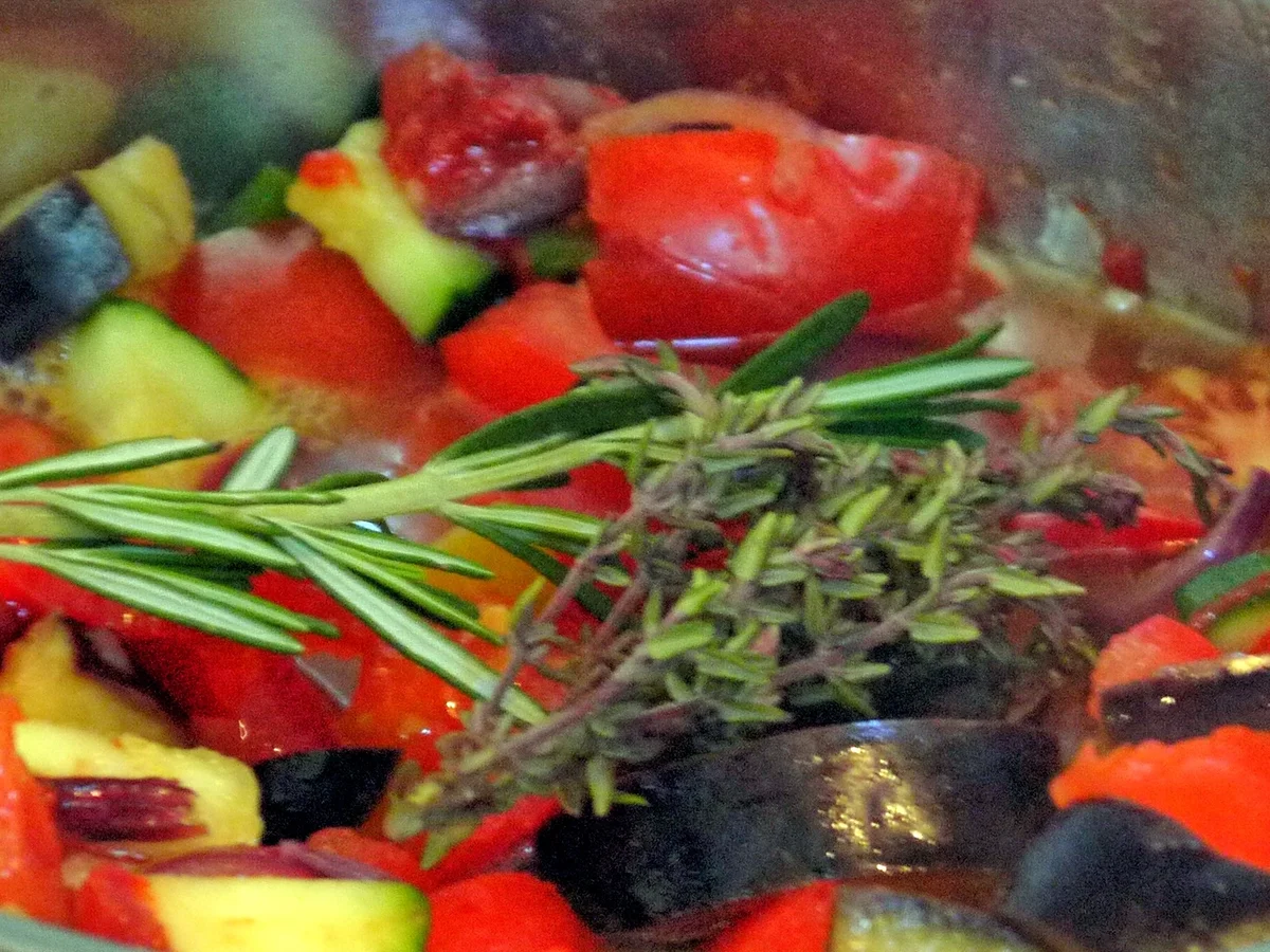 Ratatouille mit Fenchelbratwurst - Rezept - Bild Nr. 12