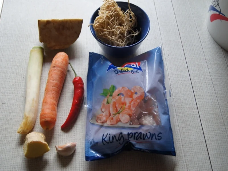 Gemüsewok mit Garnelenschwänzen und Mie-Nudeln - Rezept - Bild Nr. 2
