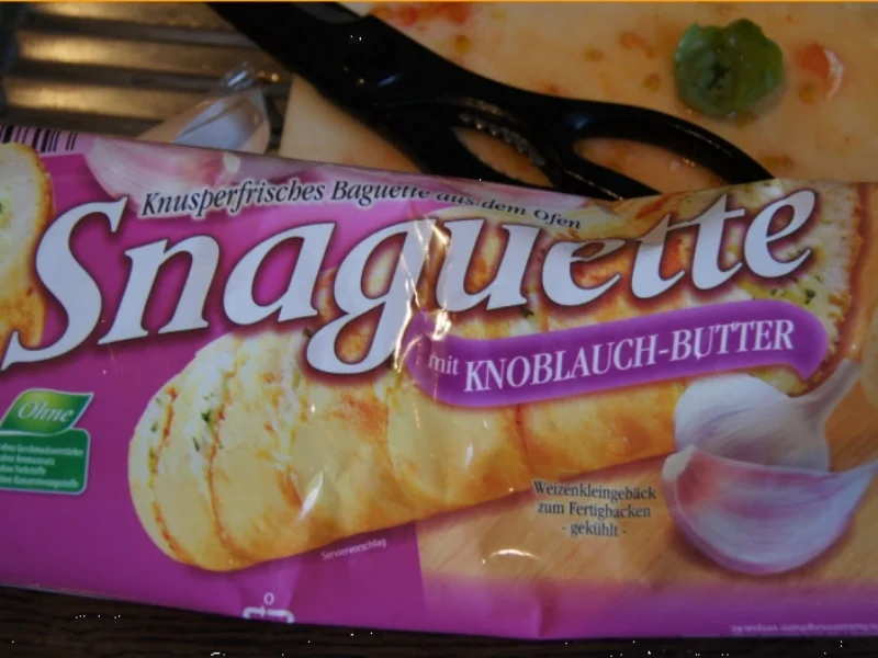 Rezept: Tomaten mit Basilikum, Mozzarella und Snagnette Bild Nr. 7 Tomaten mit Basilikum, Mozzarella und Snagnette - Rezept - Bild Nr. 7