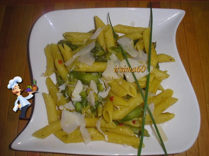 Rezept: Penne mit grünem Spargel und Safran Penne mit grünem Spargel und Safran - Rezept