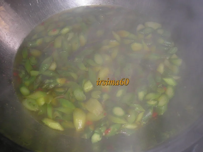 Rezept: Penne mit grünem Spargel und Safran Bild Nr. 4 Penne mit grünem Spargel und Safran - Rezept - Bild Nr. 4