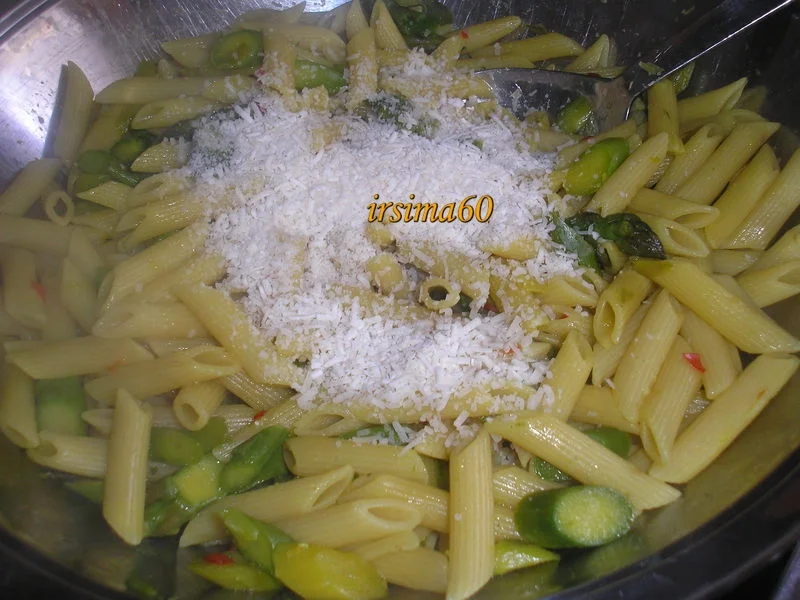 Rezept: Penne mit grünem Spargel und Safran Bild Nr. 6 Penne mit grünem Spargel und Safran - Rezept - Bild Nr. 6