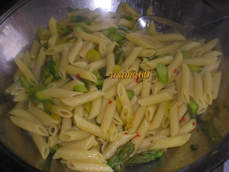 Rezept: Penne mit grünem Spargel und Safran Bild Nr. 7 Penne mit grünem Spargel und Safran - Rezept - Bild Nr. 7