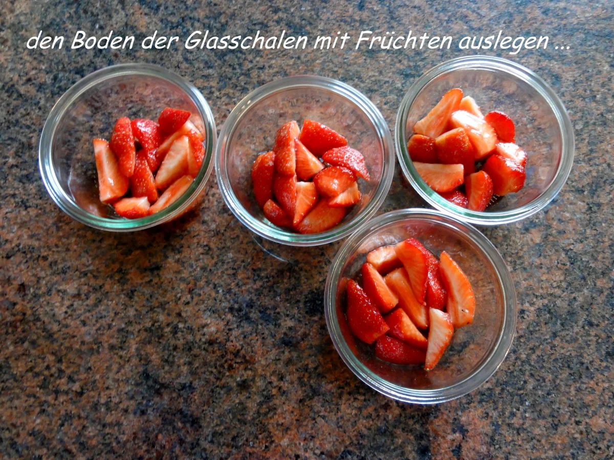 Dessert:   VANILLE - SAHNE - GRIESS  (mit frischen Erdbeeren) - Rezept - Bild Nr. 2
