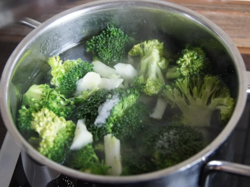 Schweineschinkenschnitzel mit Brokkoli und Süßkartoffelstampf - Rezept - Bild Nr. 7