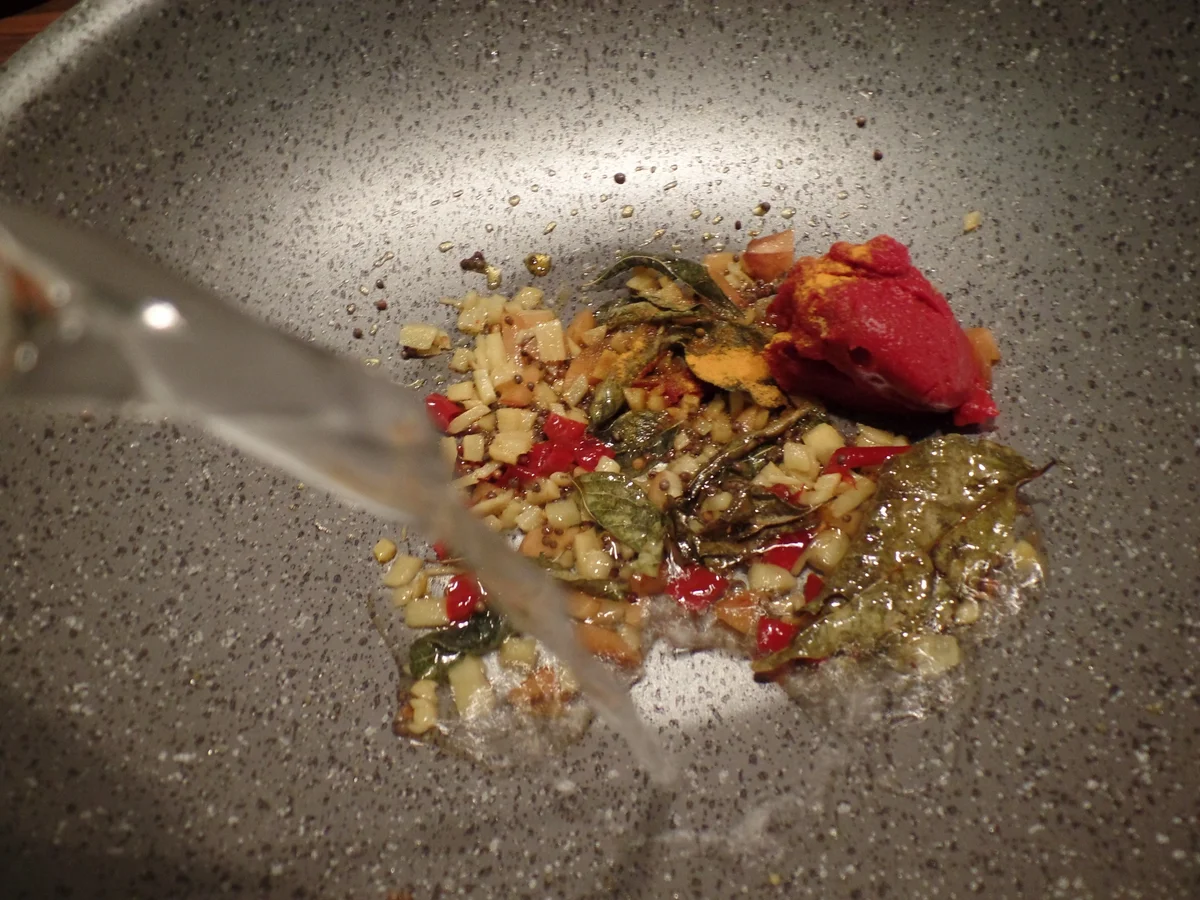 Tintenfischringe in roter Sauce - Rezept - Bild Nr. 7