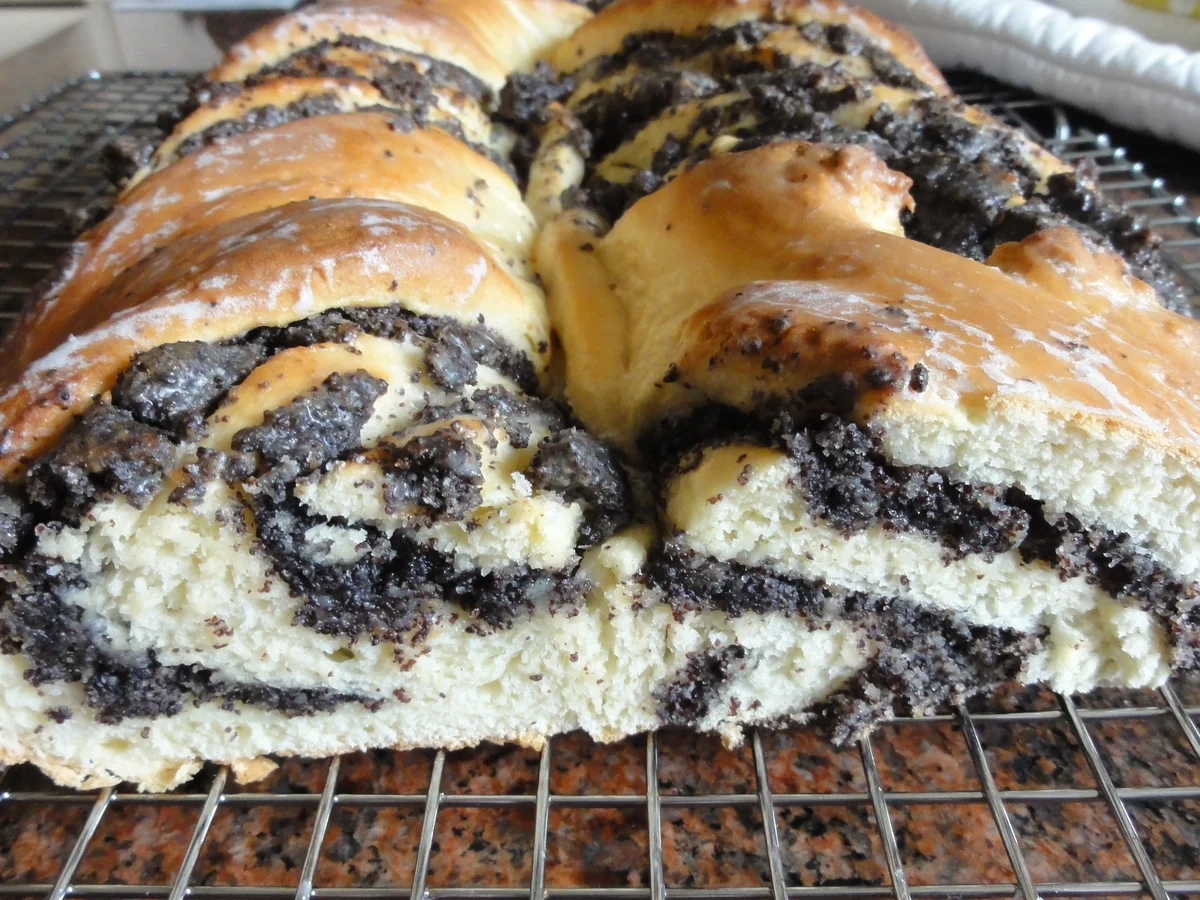 Hefe:   MOHNSTRIETZEL - Rezept - Bild Nr. 13