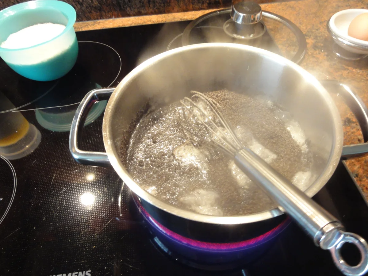 Hefe:   MOHNSTRIETZEL - Rezept - Bild Nr. 15