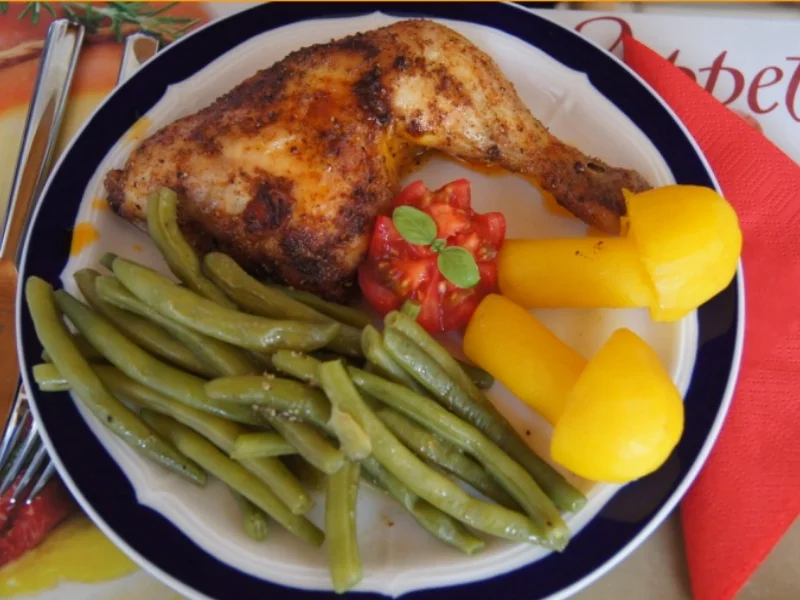 Rezept: Hähnchenschenkel mit grünen Bohnen und Kartoffelpilzen Hähnchenschenkel mit grünen Bohnen und Kartoffelpilzen - Rezept