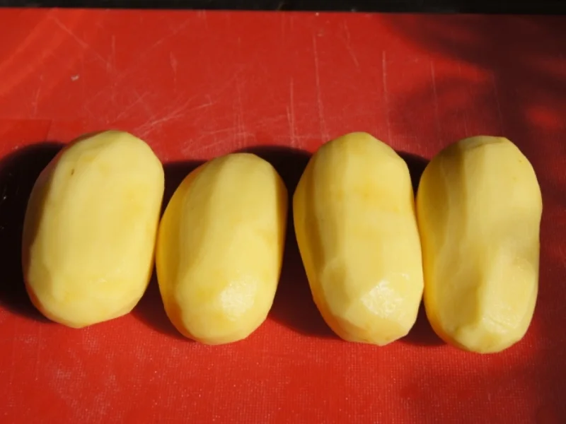 Rezept: Hähnchenschenkel mit grünen Bohnen und Kartoffelpilzen Bild Nr. 9 Hähnchenschenkel mit grünen Bohnen und Kartoffelpilzen - Rezept - Bild Nr. 9