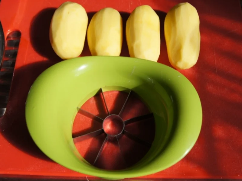 Rezept: Hähnchenschenkel mit grünen Bohnen und Kartoffelpilzen Bild Nr. 10 Hähnchenschenkel mit grünen Bohnen und Kartoffelpilzen - Rezept - Bild Nr. 10