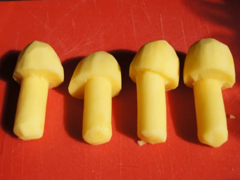 Rezept: Hähnchenschenkel mit grünen Bohnen und Kartoffelpilzen Bild Nr. 11 Hähnchenschenkel mit grünen Bohnen und Kartoffelpilzen - Rezept - Bild Nr. 11