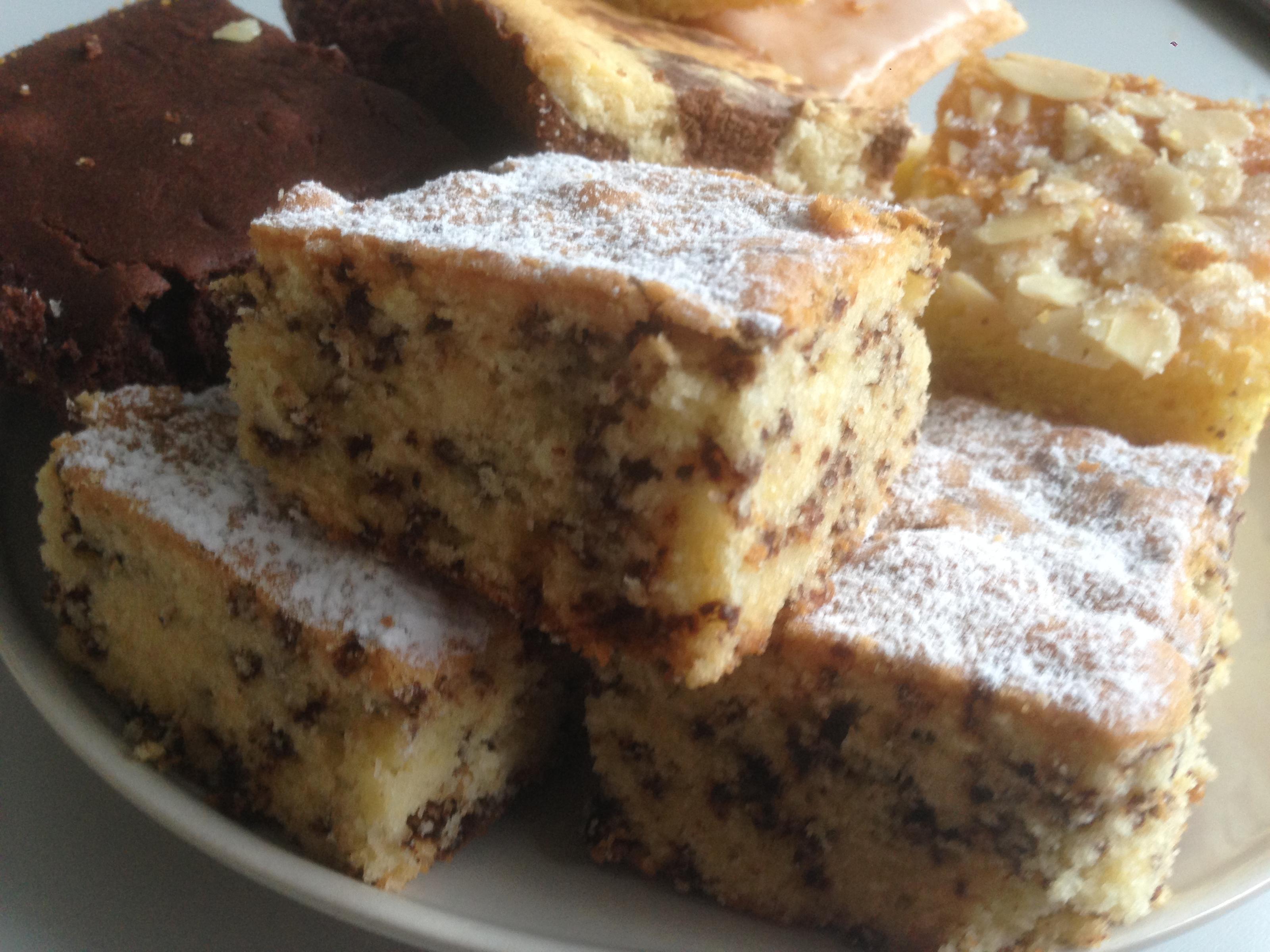 heller Kuchen mit Schokostreusel vom Blech - Rezept Durch ...