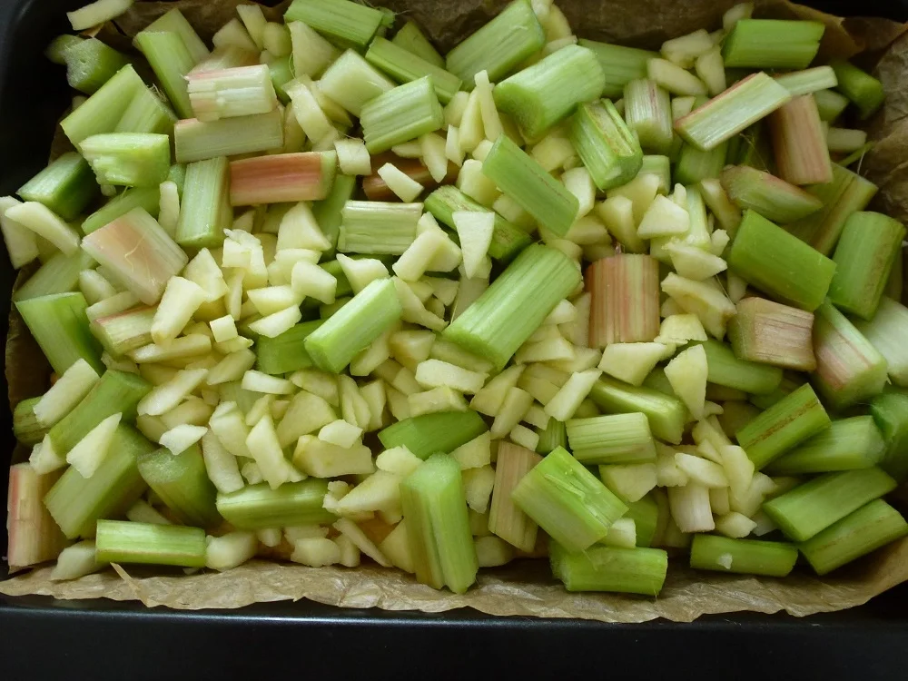 Apfel-Rhabarber-Streuselkuchen - Rezept - Bild Nr. 6