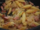 Rezept: Schupfnudelpfanne mit Sauerkraut Schupfnudelpfanne mit Sauerkraut - Rezept