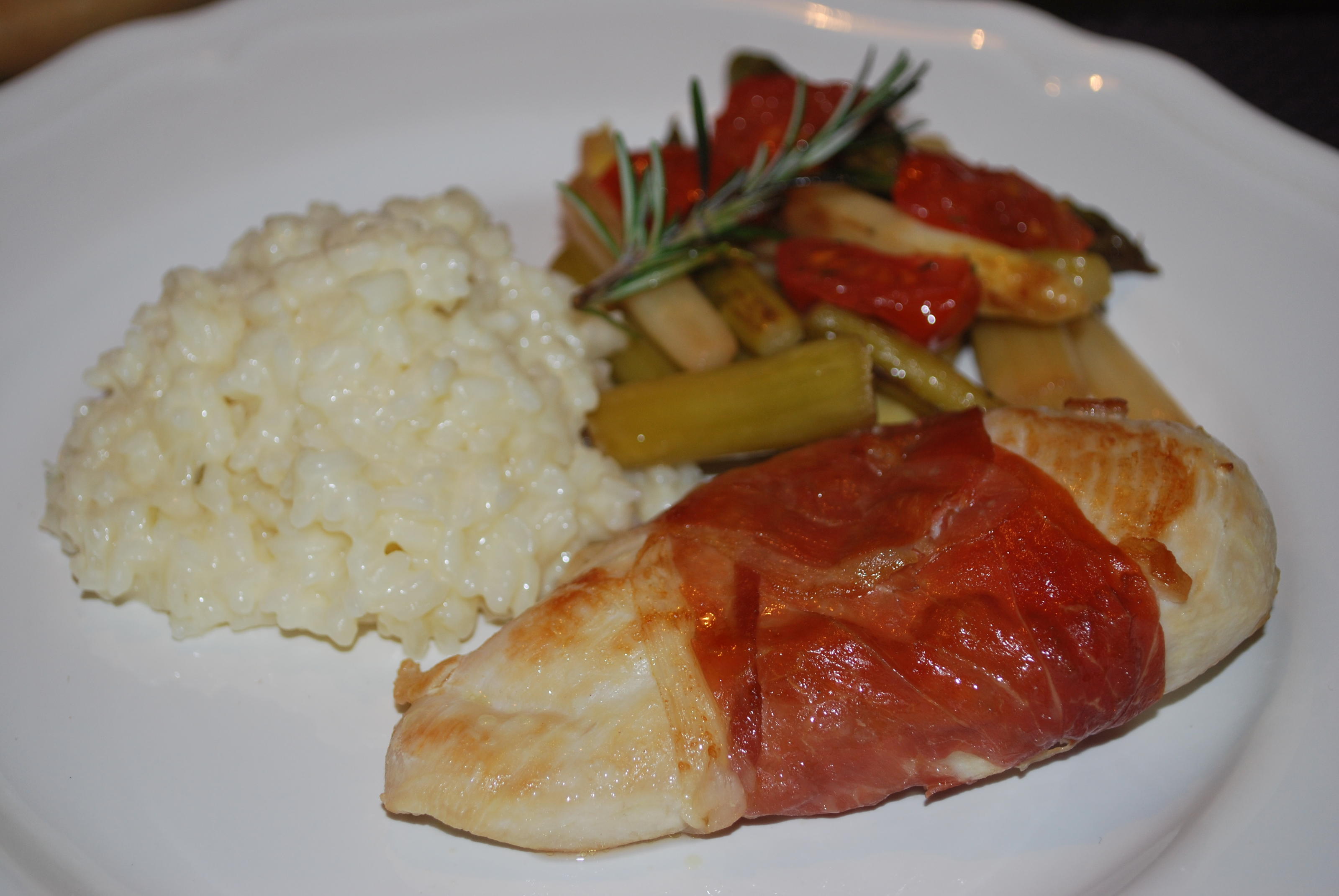 Bilder für Hähnchen-Saltimbocca mit gebratenem Spargel - Rezept