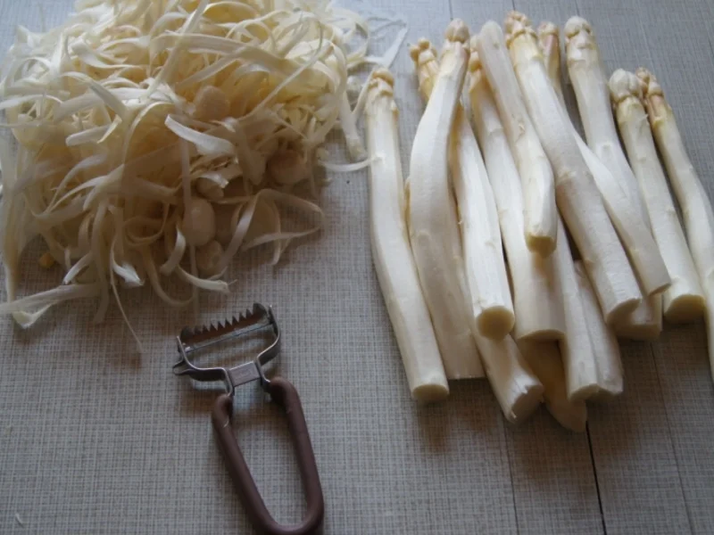 Spargel mit Kabeljaufilet und Frühkartoffeln - Rezept - Bild Nr. 3