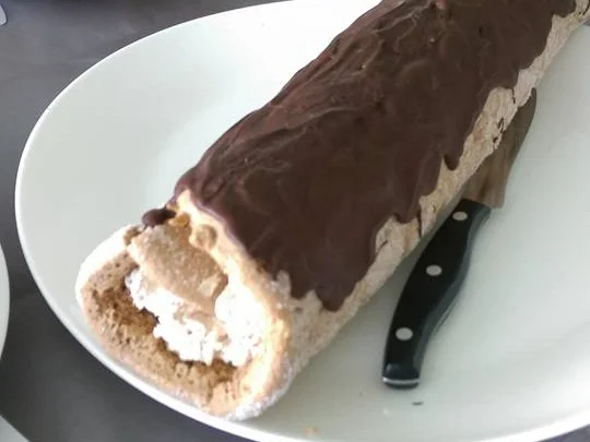 Mokka-Biscuitrolle - Rezept