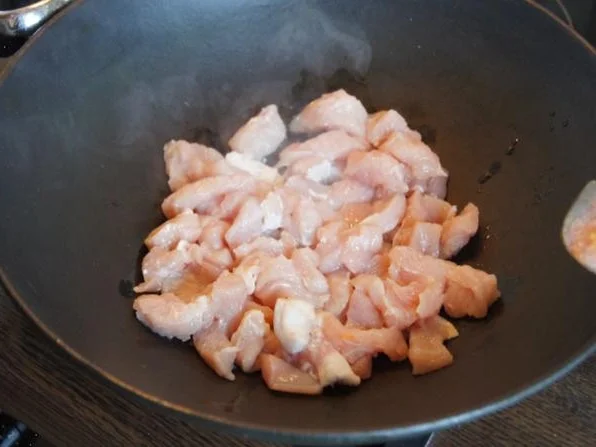 Rezept: Putenschnitzel mit Gemüse und Nudeln im Wok Bild Nr. 7 Putenschnitzel mit Gemüse und Nudeln im Wok - Rezept - Bild Nr. 7