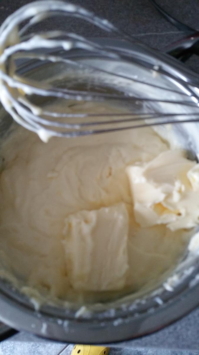 Buttercreme "Grundrezept" für Torten à la Biggi - Rezept - Bild Nr. 4
