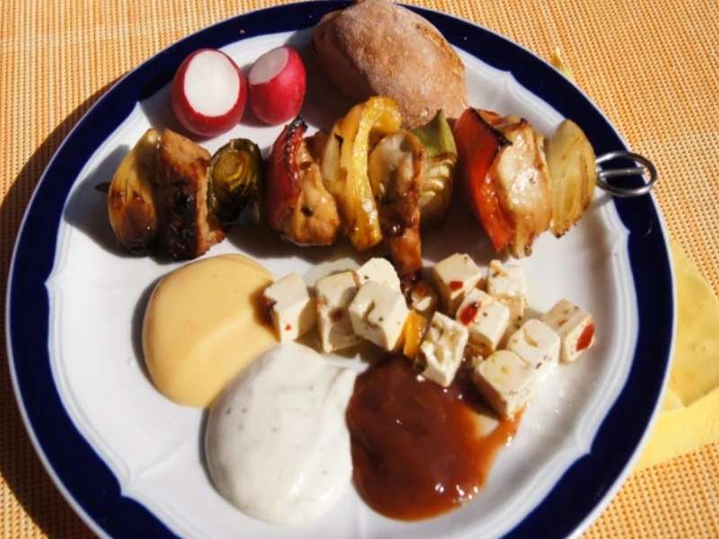 Grillspieße mit Hähnchenfleisch und Gemüse - Rezept