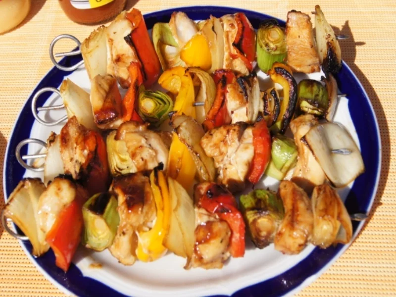 Grillspieße mit Hähnchenfleisch und Gemüse - Rezept - Bild Nr. 11