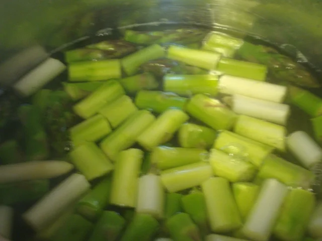 Spargel-Weincremesüppchen - Rezept - Bild Nr. 4